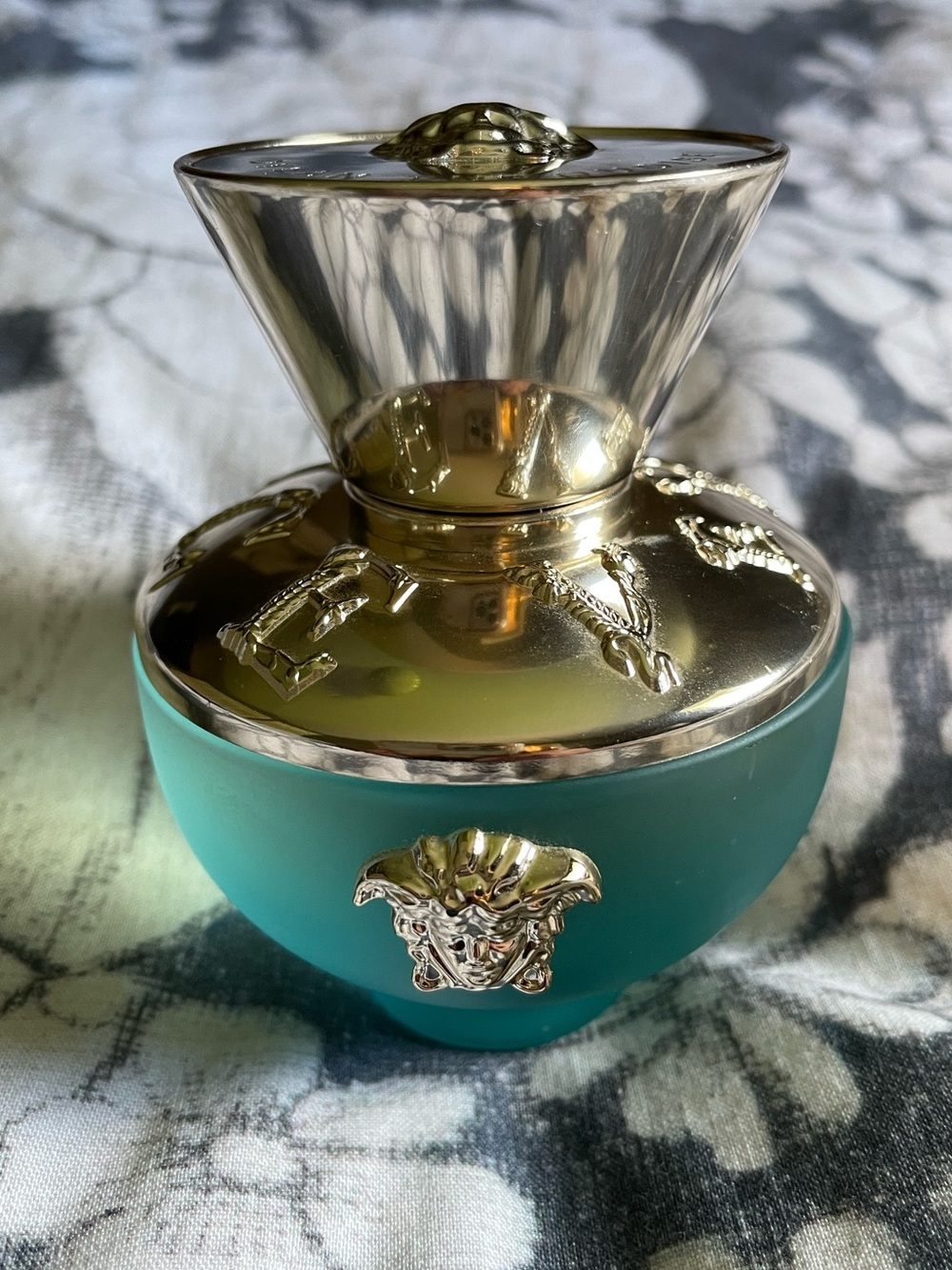 Versace Dylan Turquoise Eau de Toilette 50ml Bottle- no box